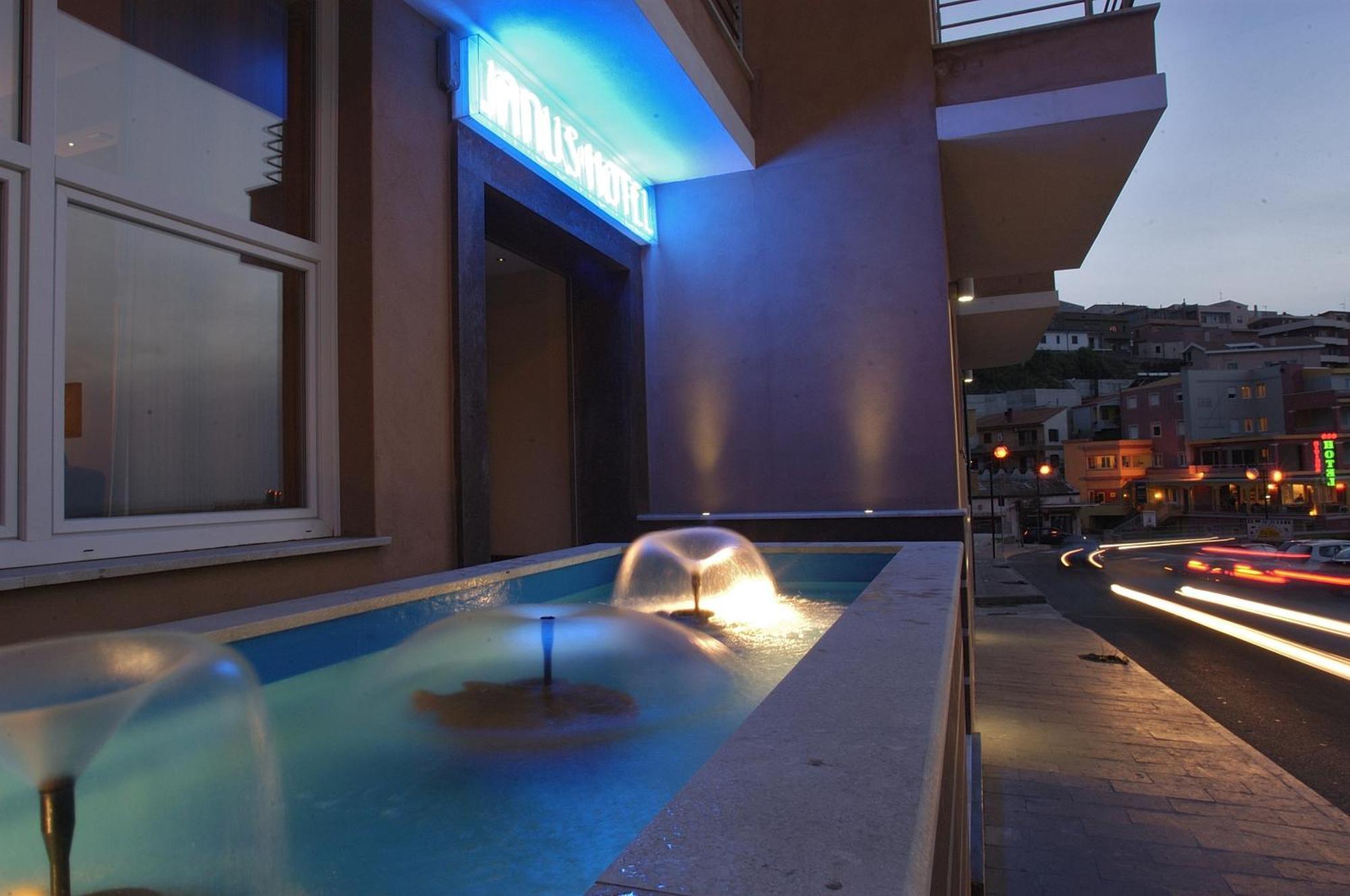 Janus Hotel Castelsardo Exteriér fotografie